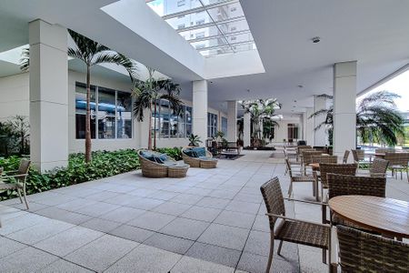 Apartamento para alugar com 242m², 3 quartos e 3 vagas Apartamento para alugar com 242m², 3 quartos e 3 vagasÁrea comum