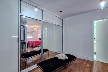 Apartamento para alugar com 242m², 3 quartos e 3 vagas Apartamento para alugar com 242m², 3 quartos e 3 vagasSuíte