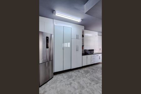 Apartamento para alugar com 242m², 3 quartos e 3 vagas Apartamento para alugar com 242m², 3 quartos e 3 vagasCozinha