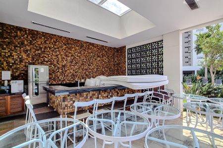 Apartamento para alugar com 242m², 3 quartos e 3 vagas Apartamento para alugar com 242m², 3 quartos e 3 vagasÁrea comum - Churrasqueira