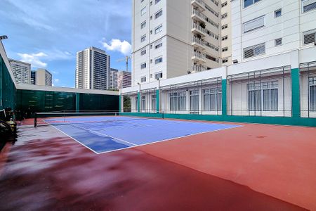 Apartamento para alugar com 242m², 3 quartos e 3 vagas Apartamento para alugar com 242m², 3 quartos e 3 vagasQuadra Esportiva