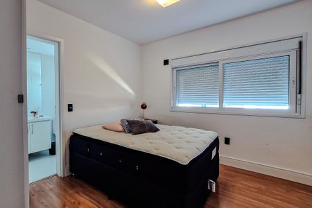 Apartamento para alugar com 242m², 3 quartos e 3 vagas Apartamento para alugar com 242m², 3 quartos e 3 vagasSuíte 2