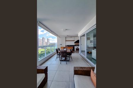 Apartamento para alugar com 242m², 3 quartos e 3 vagas Apartamento para alugar com 242m², 3 quartos e 3 vagasVaranda da Sala