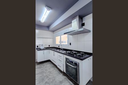 Apartamento para alugar com 242m², 3 quartos e 3 vagas Apartamento para alugar com 242m², 3 quartos e 3 vagasCozinha