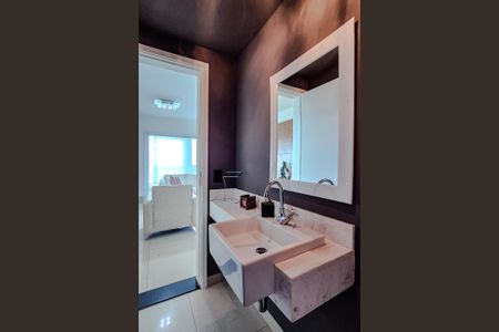 Apartamento para alugar com 242m², 3 quartos e 3 vagas Apartamento para alugar com 242m², 3 quartos e 3 vagasLavabo