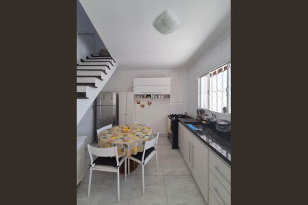 Casa para alugar com 172m², 4 quartos e 2 vagasEdicula Cozinha
