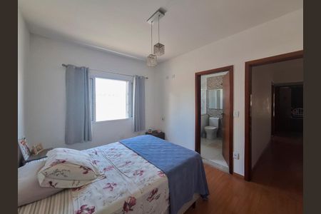 Casa para alugar com 172m², 4 quartos e 2 vagasSuíte