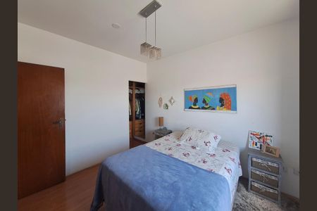 Casa para alugar com 172m², 4 quartos e 2 vagasSuíte