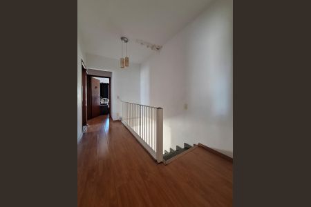 Casa para alugar com 172m², 4 quartos e 2 vagasHall