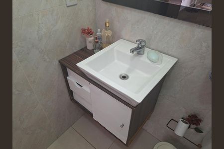 Casa para alugar com 172m², 4 quartos e 2 vagasEdícula banheiro