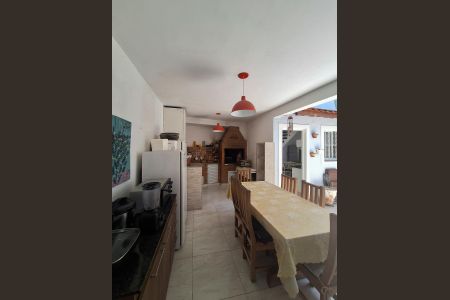 Casa para alugar com 172m², 4 quartos e 2 vagasQuintal