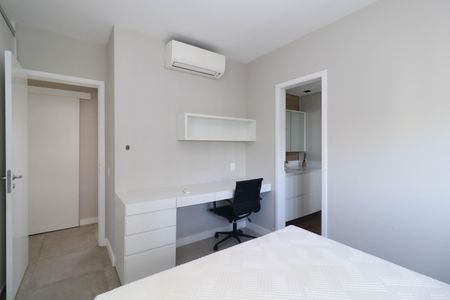 Apartamento à venda com 84m², 2 quartos e 2 vagas Apartamento à venda com 84m², 2 quartos e 2 vagasSuíte