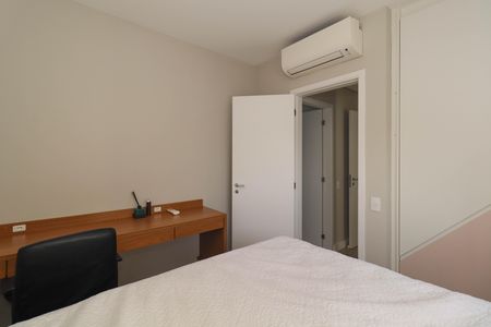 Apartamento à venda com 84m², 2 quartos e 2 vagas Apartamento à venda com 84m², 2 quartos e 2 vagasQuarto