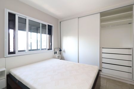Apartamento à venda com 84m², 2 quartos e 2 vagas Apartamento à venda com 84m², 2 quartos e 2 vagasSuíte