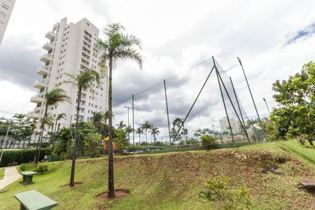 Casa de condomínio à venda com 360m², 3 quartos e 4 vagasQuadra Esportiva