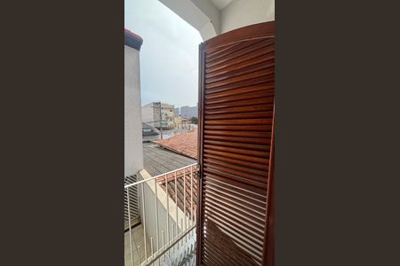 Casa à venda com 250m², 3 quartos e 6 vagas Casa à venda com 250m², 3 quartos e 6 vagasQuarto 1 Varanda
