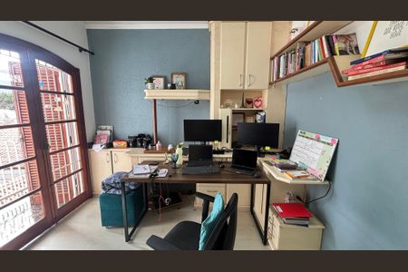 Casa à venda com 250m², 3 quartos e 6 vagas Casa à venda com 250m², 3 quartos e 6 vagasQuarto 1