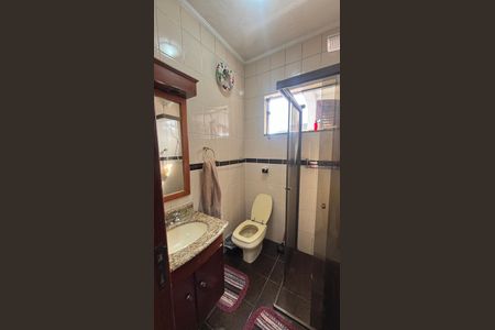 Casa à venda com 250m², 3 quartos e 6 vagas Casa à venda com 250m², 3 quartos e 6 vagasBanheiro