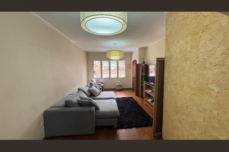 Casa à venda com 250m², 3 quartos e 6 vagas Casa à venda com 250m², 3 quartos e 6 vagasSala