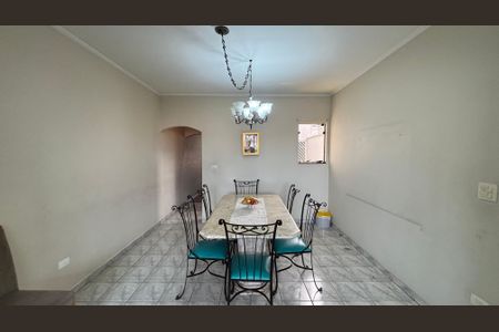 Casa à venda com 250m², 3 quartos e 6 vagas Casa à venda com 250m², 3 quartos e 6 vagasCopa