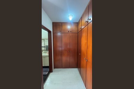 Casa à venda com 250m², 3 quartos e 6 vagas Casa à venda com 250m², 3 quartos e 6 vagasSuite