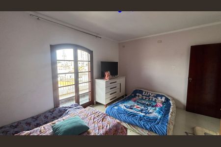 Casa à venda com 250m², 3 quartos e 6 vagas Casa à venda com 250m², 3 quartos e 6 vagasQuarto 2