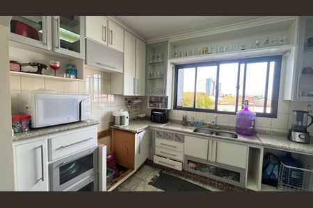 Casa à venda com 250m², 3 quartos e 6 vagas Casa à venda com 250m², 3 quartos e 6 vagasCozinha