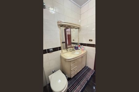 Casa à venda com 250m², 3 quartos e 6 vagas Casa à venda com 250m², 3 quartos e 6 vagasBanheiro da Suíte