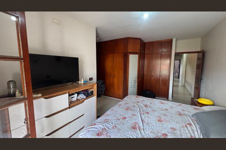 Casa à venda com 250m², 3 quartos e 6 vagas Casa à venda com 250m², 3 quartos e 6 vagasSuite