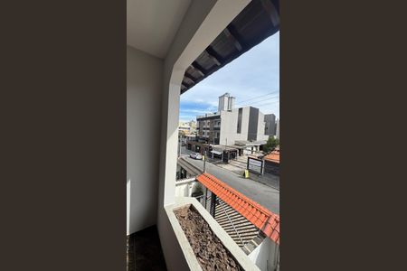 Casa à venda com 250m², 3 quartos e 6 vagas Casa à venda com 250m², 3 quartos e 6 vagasSuite Varanda