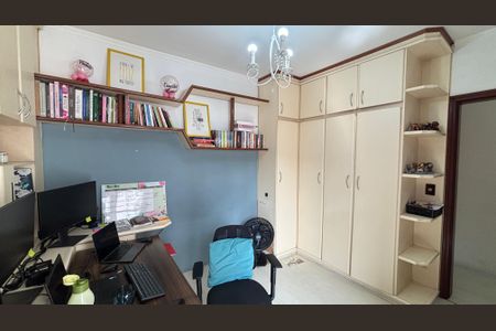 Casa à venda com 250m², 3 quartos e 6 vagas Casa à venda com 250m², 3 quartos e 6 vagasQuarto 1