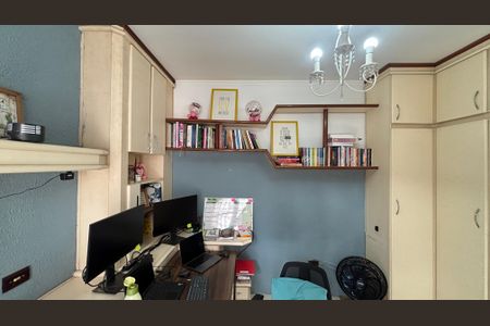 Casa à venda com 250m², 3 quartos e 6 vagas Casa à venda com 250m², 3 quartos e 6 vagasQuarto 1