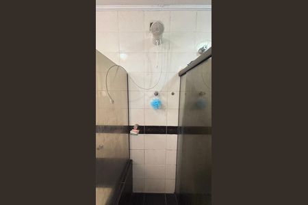 Casa à venda com 250m², 3 quartos e 6 vagas Casa à venda com 250m², 3 quartos e 6 vagasBanheiro da Suíte