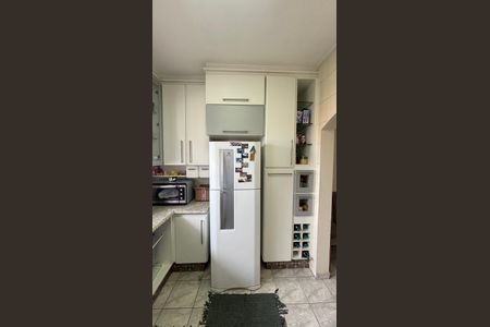 Casa à venda com 250m², 3 quartos e 6 vagas Casa à venda com 250m², 3 quartos e 6 vagasCozinha