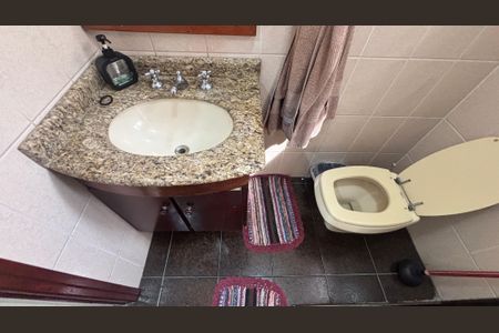 Casa à venda com 250m², 3 quartos e 6 vagas Casa à venda com 250m², 3 quartos e 6 vagasBanheiro