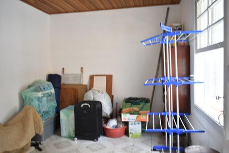 Casa à venda com 180m², 4 quartos e 2 vagasQuarto de Serviço