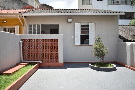 Casa à venda com 180m², 4 quartos e 2 vagasQuintal