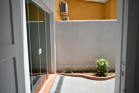 Casa à venda com 180m², 4 quartos e 2 vagasQuintal