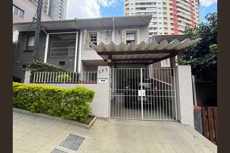 Casa à venda com 180m², 4 quartos e 2 vagasFachada