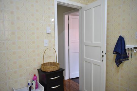 Casa à venda com 180m², 4 quartos e 2 vagasBanheiro