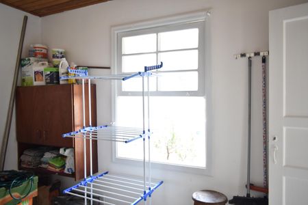 Casa à venda com 180m², 4 quartos e 2 vagasQuarto de Serviço