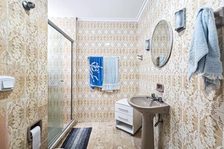 Apartamento para alugar com 160m², 4 quartos e 2 vagas Apartamento para alugar com 160m², 4 quartos e 2 vagasBanheiro