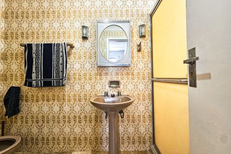 Apartamento para alugar com 160m², 4 quartos e 2 vagas Apartamento para alugar com 160m², 4 quartos e 2 vagasBanheiro da Suíte