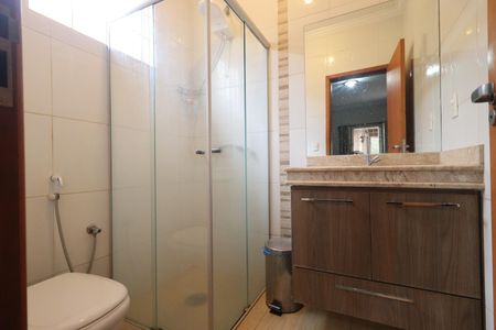 Casa para alugar com 168m², 3 quartos e 2 vagasBanheiro da Suíte