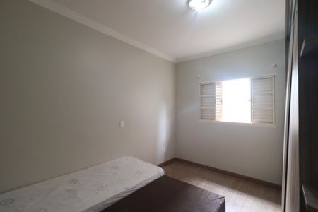 Casa para alugar com 168m², 3 quartos e 2 vagasQuarto