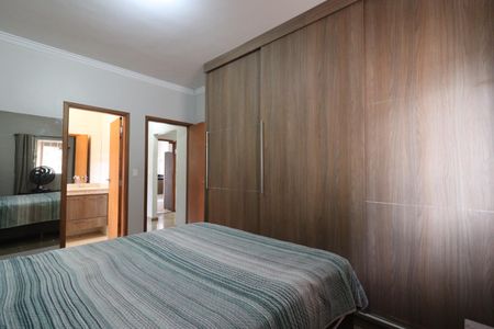 Casa para alugar com 168m², 3 quartos e 2 vagasSuíte