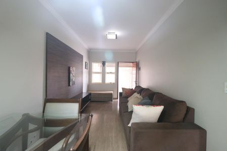 Casa para alugar com 168m², 3 quartos e 2 vagasSala