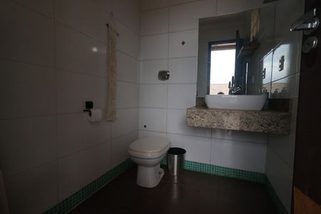 Casa para alugar com 168m², 3 quartos e 2 vagasBanheiro de serviço
