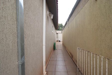 Casa para alugar com 168m², 3 quartos e 2 vagasCorredor