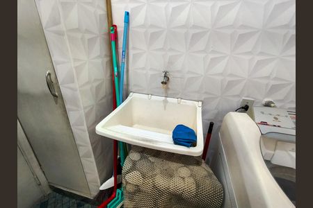 Apartamento à venda com 80m², 2 quartos e 1 vaga Apartamento à venda com 80m², 2 quartos e 1 vagaCozinha e Área de Serviço